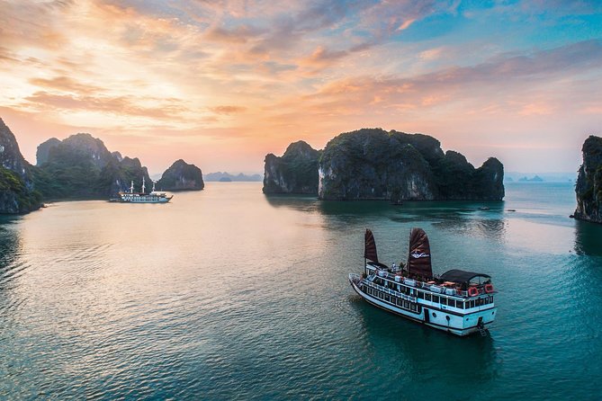 Overnight Bai Tu Long Bay Cruise from Hanoi - Ha Long Bay All-Inclusive - Four meals and a cooking class: more than just feeding you