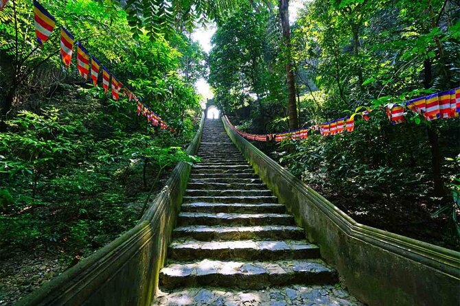 Perfume Pagoda Day Trip from Hanoi - Trinh Temple and Thien Tru Pagoda: Your First Real Temple Stops