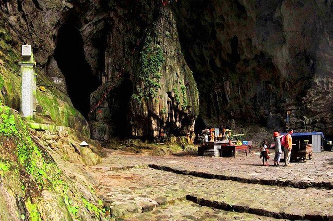 Perfume Pagoda Full Day With Boat Trip - Cable car to Huong Tich Cave: the climb that makes the day feel real