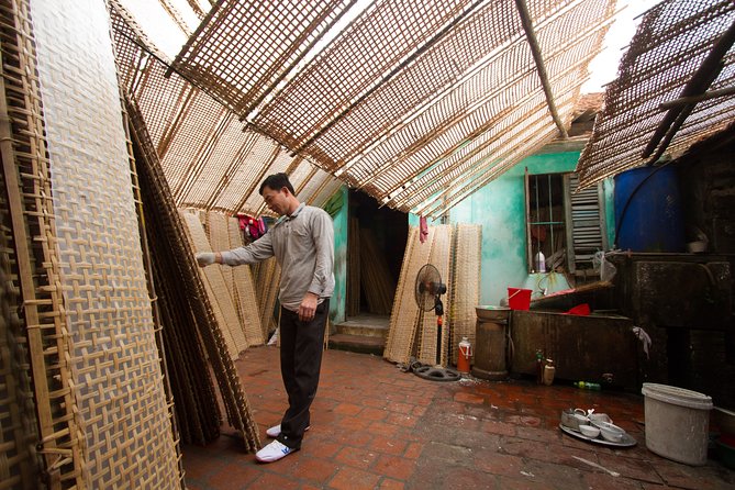 Photography Tour to Tho Ha - The rice paper making village - The 6-hour day in the Red River Delta: how the flow usually works