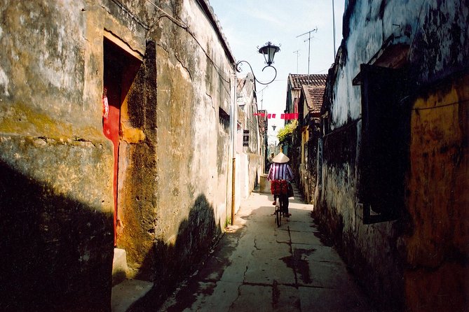 Picturesque Vietnam tour - Bai Dinh Pagoda and Van Long Nature Reserve Day 4: big temple and rare primates