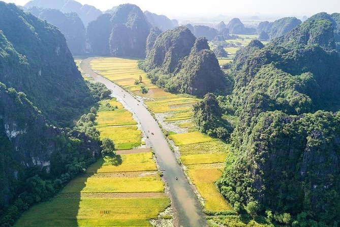 Premium Hoa lu - Trang An - Mua Cave with Buffet Lunch from Hanoi - Trang An Grottoes: the boat ride that makes the day worth it