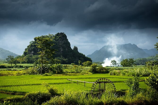 Private 1 day in Ninh Binh with Hoa Lu, Trang An and Mua cave - Tràng An: UNESCO-area karst scenery in a focused 2 hours