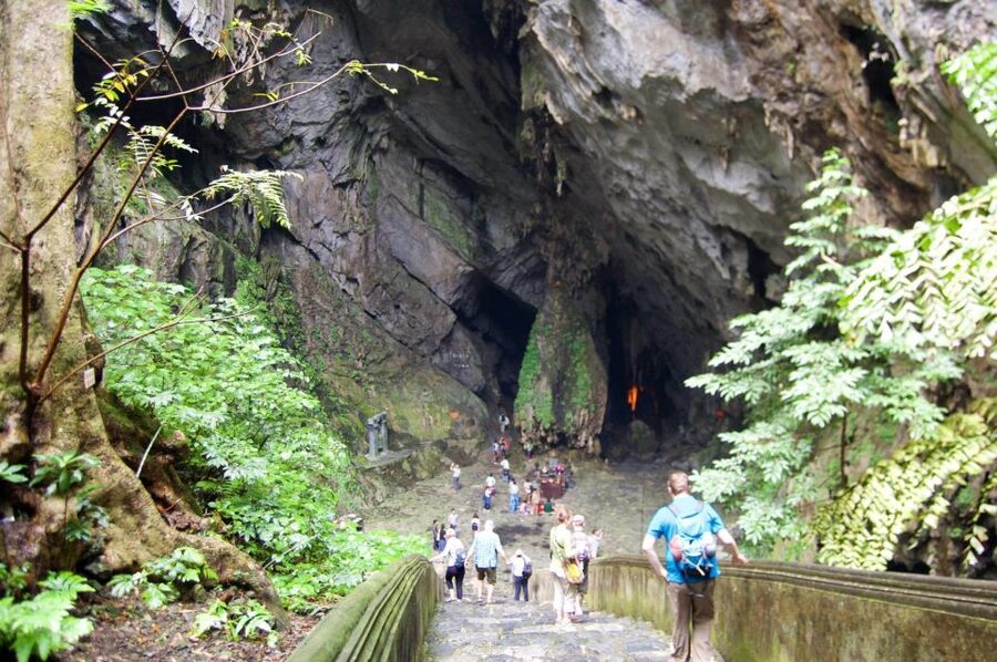 Private Car/Bus Renting Hanoi - Ninh Binh - Halong - Sapa... - The Private Car and Guide Factor: Why the Day Feels Easier