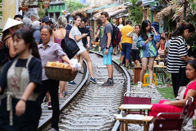 Private Early Morning Tour in Hanoi City - Old Quarter morning routines: Tai Chi, sidewalks, and how breakfast fits in