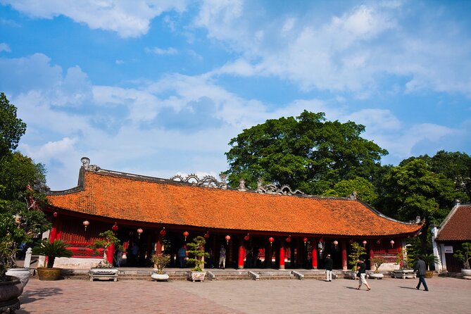 Private Experience Hanoi City, Food Street, Bat Trang Ceramic - Hoa Lo Prison: A Heavy Stop That’s Still Part of Hanoi’s Story