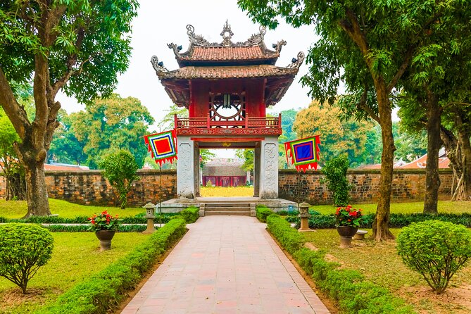 Private Experience Hanoi City, Food Street, Bat Trang Ceramic - Old Quarter Street Food: How Hanoi’s Everyday Culture Shows Up