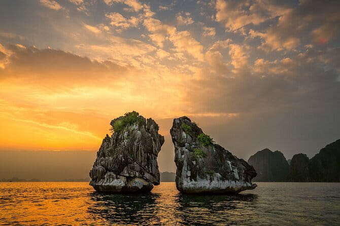 Private Full-Day Tour to Halong Bay from Hanoi - Private Halong Bay without the crowd circus