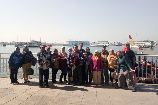 Private Ha Long bay day trip(From Hanoi city or Halong harbour) - The islets that shape the photos: Fighting Cocks and Incense Burner