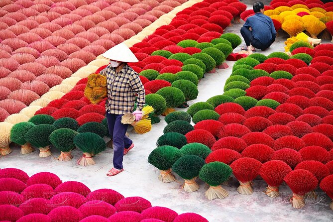 Private Half Day Tour to Quang Phu Cau Incense village from Hanoi - Photography: how to get great shots without being a nuisance