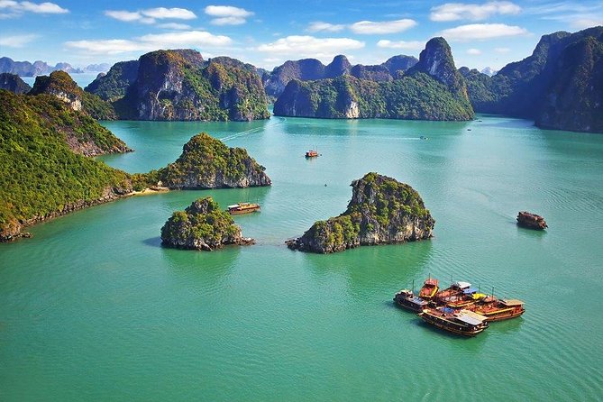 Private Halong Bay In Day - Thien Cung (Heaven Palace): when the stairs add effort
