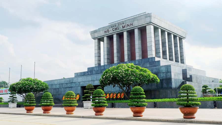 Private Hanoi City Half Day Tour - Hanoi Old Quarter by traditional cyclo: street-level Hanoi without the stress