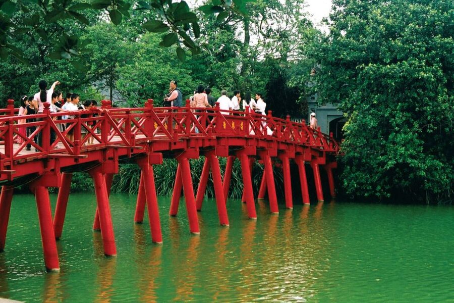 Private Hanoi City Tour: HoChiMinh Mausoleum & Water Puppet - Ho Chi Minh Mausoleum Complex: the meaning isn’t on autopilot