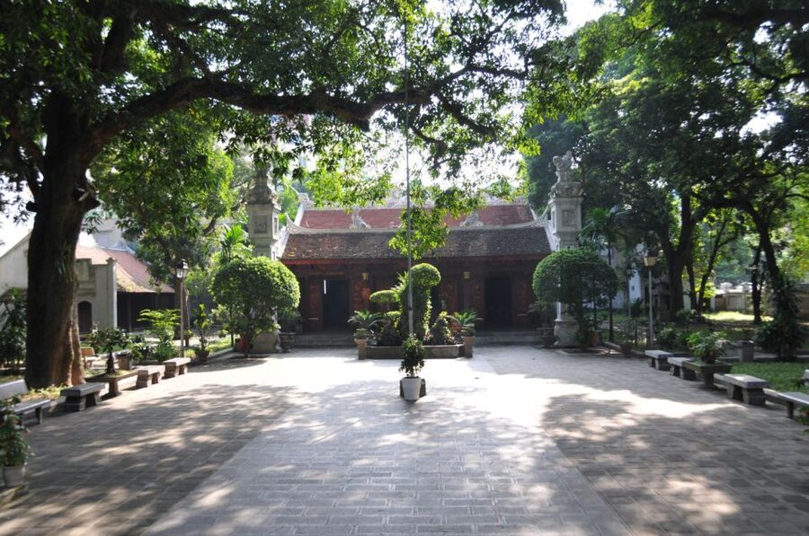 Private Hanoi City Tour: HoChiMinh Mausoleum & Water Puppet - Old Quarter by eco car: watching Hanoi, not just touring it