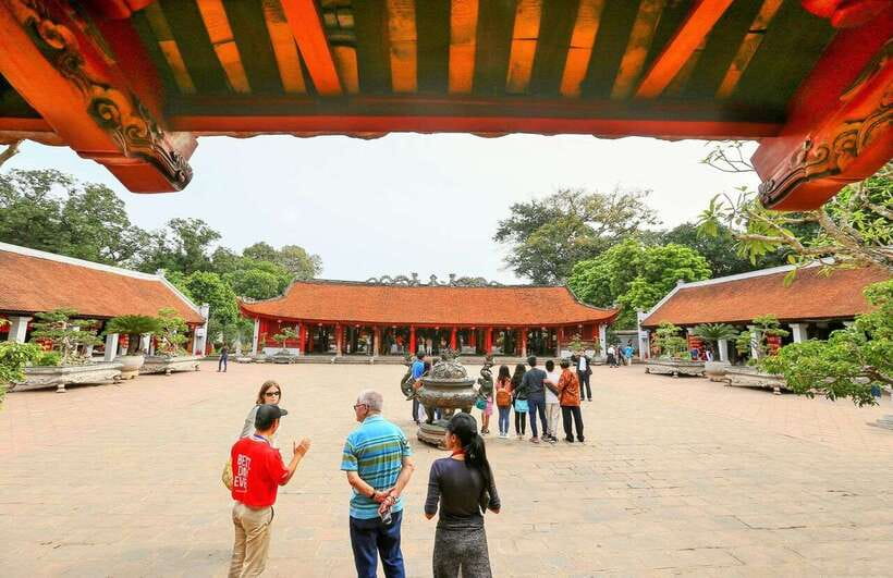 Private Hanoi: Crowd-free Morning Highlights - Pho lunch and tea-and-cake fuel for the last leg