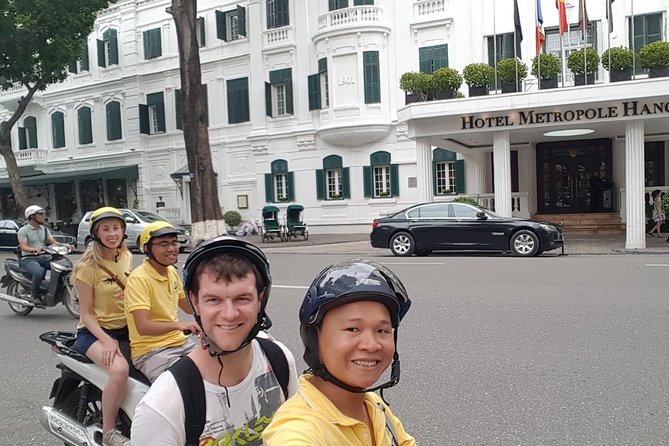 Private Hanoi Motorbike Sightseeing and Food Tour - West Lake: The Break for Drinks and Panoramic Views
