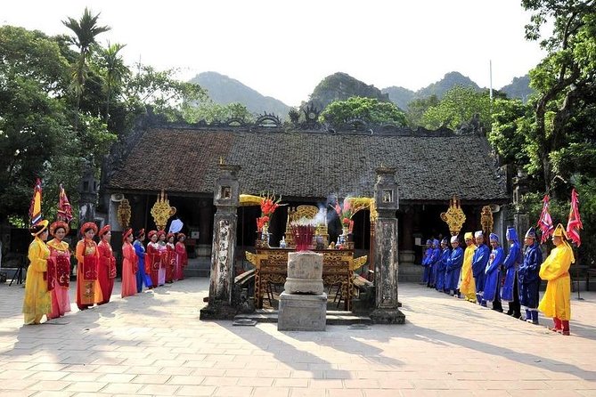 Private Hoa Lu - Tam Coc - Mua Cave with Boat Trip, Temple, Biking, Lunch - Price and value: is $148 per person a fair deal?