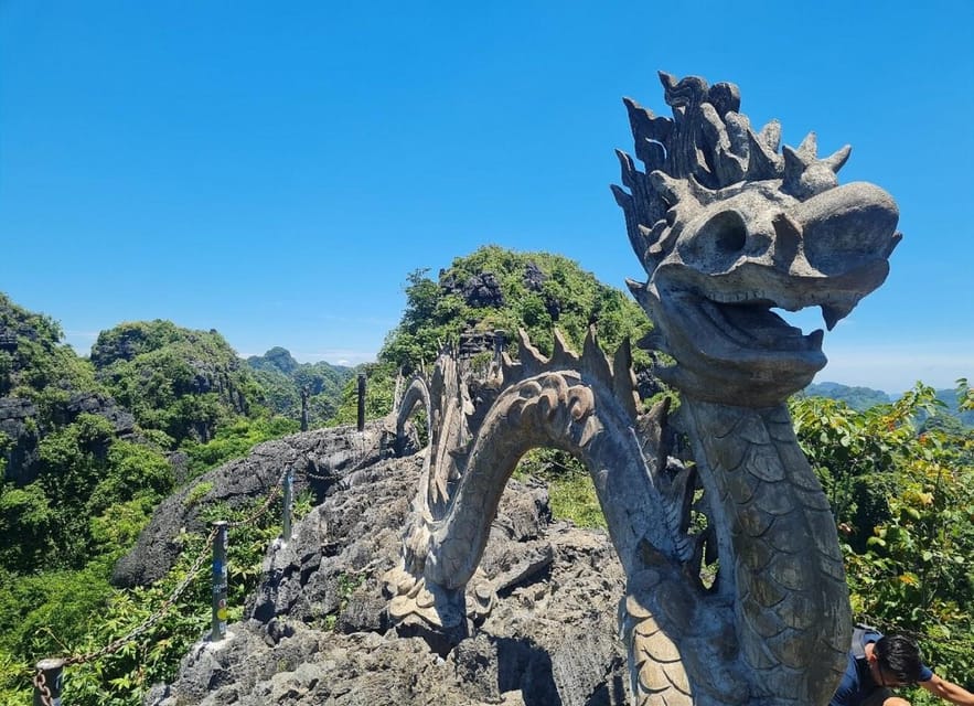 Private Luxury 1 Day Trip: Hoa Lu, Tam Coc, Mua Cave, Biking - Cycling around the peaceful countryside: when the day turns active
