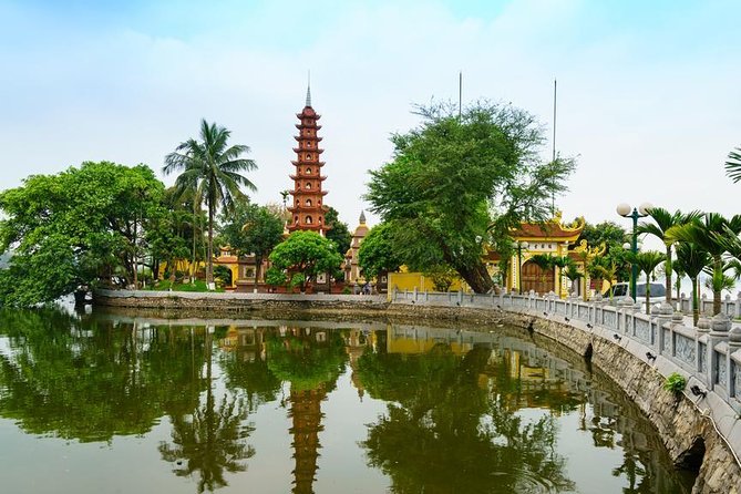 Private LUXURY Hanoi City Full day guided tour - Old Quarter by cyclo: street-level Hanoi without the workout