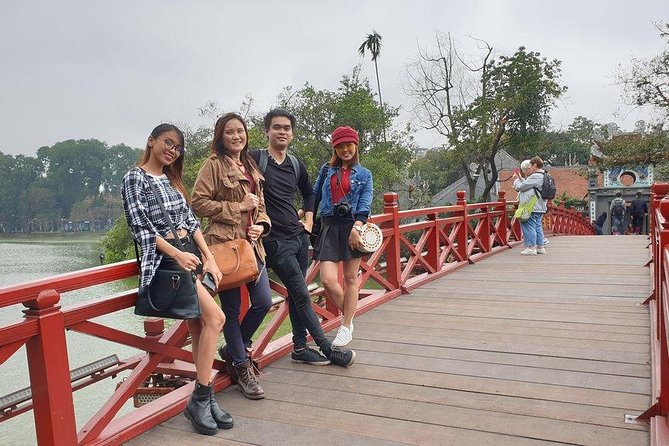 (Private/Motor/Cutural) Street food experience in Hanoi old quarter - Duờng Tau (Train Street): the thrill is real, but safety rules guide the vibe