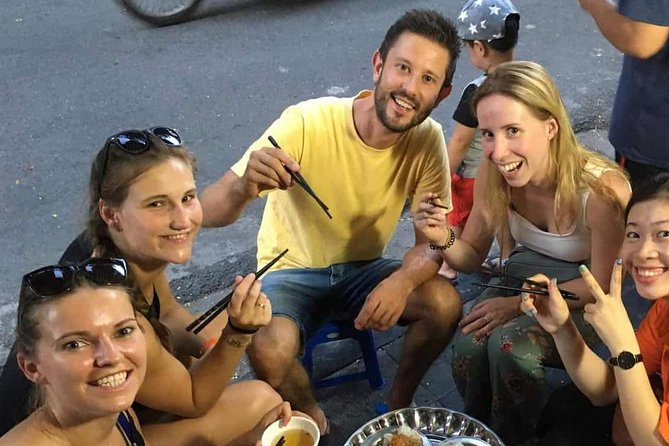 Private Street Food Tour - Walking Hanoi Old Quarter - Bun chả or phở: two Hanoi favorites in one tour plan