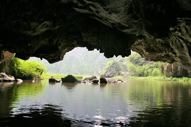 [Private] Tam Coc Boat-ride & Bich Dong Pagoda - Day tour - Why Tam Coc and Bich Dong work so well in one long day