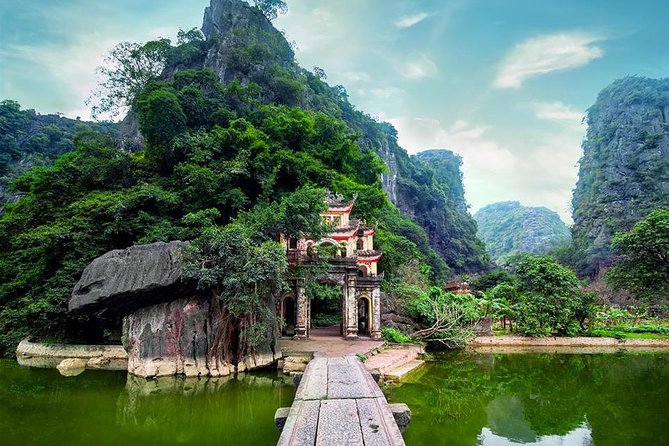 [Private] Tam Coc Boat-ride & Bich Dong Pagoda - Day tour - The pagoda climb: Ha, Trung, and Thuong in one mountain-side visit