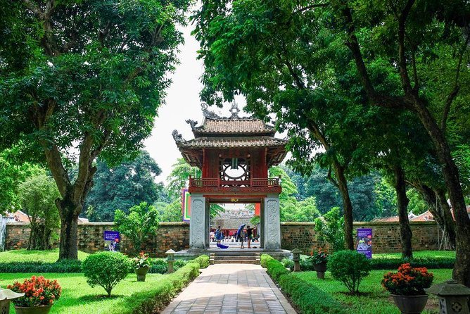 Private Tour: Hanoi City Full-Day Tour with Train Street Visit - Ho Chi Minh Mausoleum: A Monument With Rules and Weight