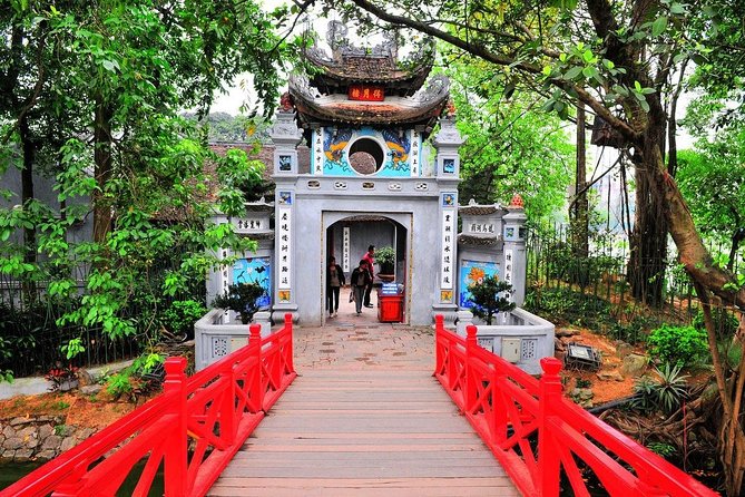 Private Tour: Hanoi City Tour Including Water Puppet Show and Cyclo Ride - Ba Dinh Square and Ho Chi Minh Mausoleum: Big Symbols, Short Visits