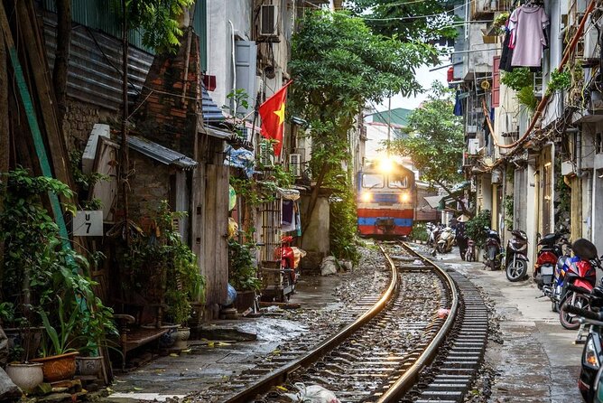 Private Tour: Hanoi City Tour Including Water Puppet Show and Cyclo Ride - One Pillar Pagoda: A Tiny Temple With a Big Reputation