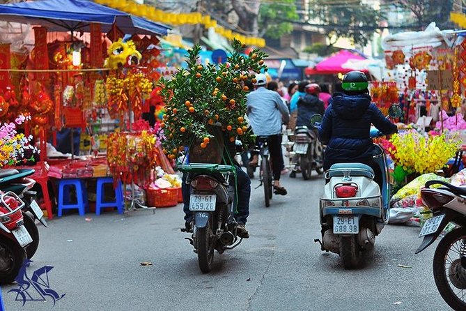 Private tour - Hanoi old quarter cyclo tour (2 hours) - The street-name highlights: Church, Lo Ren, Lan Ong, Hang Ma, Hang Bac