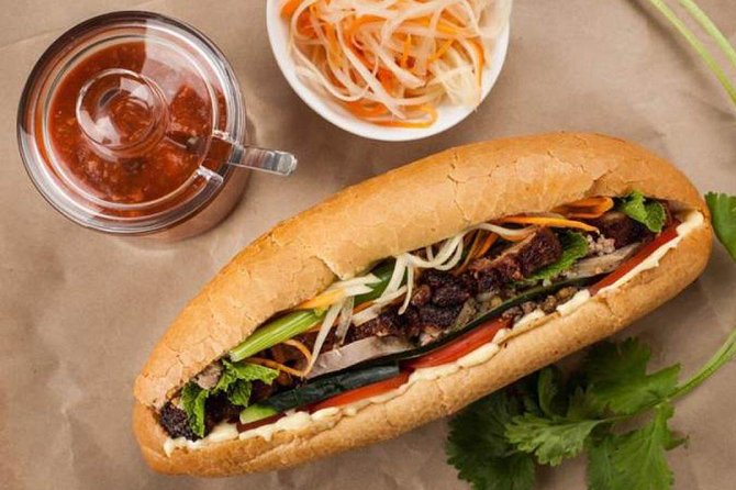Private Tour: Hanoi walking street food tour in night - Who should book this Hanoi night street food tour