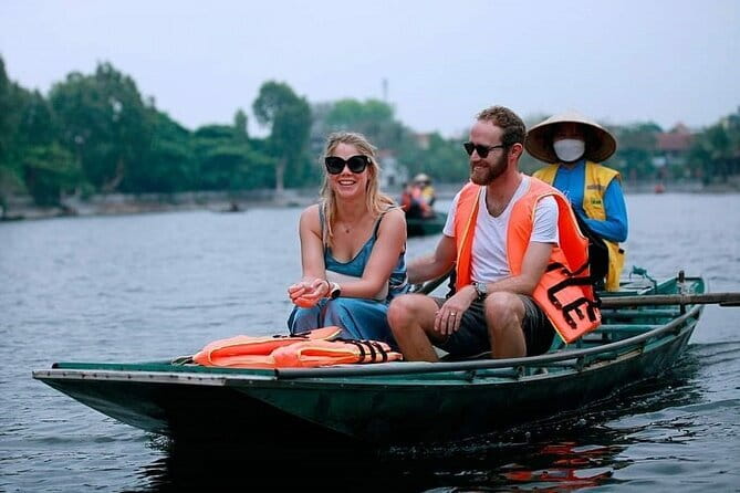 PRIVATE TOUR Ninh Binh One Day - Hoa lu- Tam Coc - Mua Cave - Mua Cave Steps to Lying Dragon Mountain Views (Dancing Cave)
