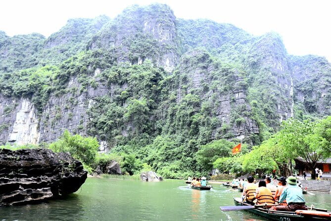 PRIVATE TOUR Ninh Binh One Day - Hoa lu- Tam Coc - Mua Cave - Should You Book This One-Day Private Tour?