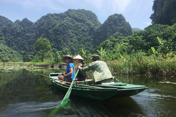 [Private] Trang An Boat Ride and Hoa Lu Temples - Day tour - Timing tips: how to enjoy the day when the site is busy