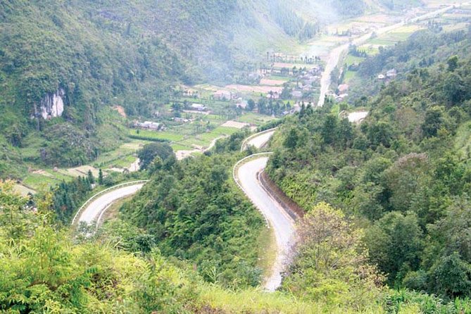 Private Transfer Between Lao Cai Train Station and Sapa Town - Lao Cai to Sapa in one calm stretch
