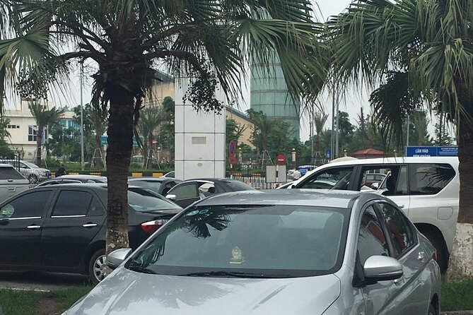 Private Transfer from Hanoi Airport HAN to Old Quarter - Inside the ride: air-con, water, and a clean 35–45 minute plan