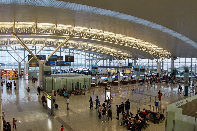 Private transfer Noi Bai Airport (HAN) - Hanoi City Center - The fast, practical value of a Noi Bai to Hanoi transfer