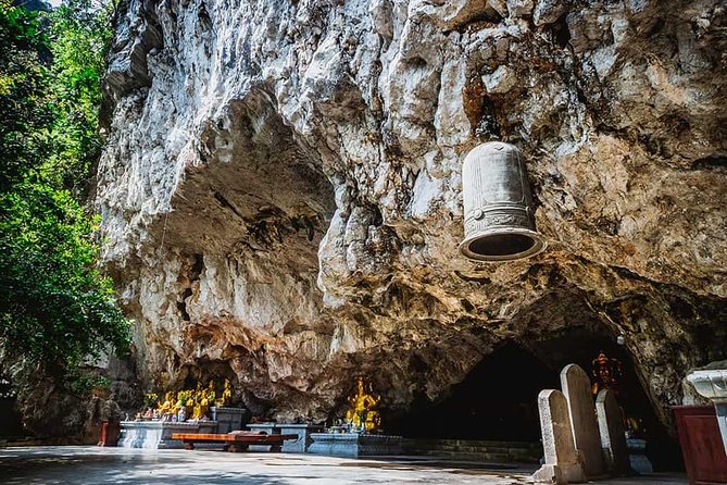 Private Transfers Hanoi <=> Sapa 1 Way (Hotel pick-up/Drop-off) - Value at $139 per group: when this is a smart purchase