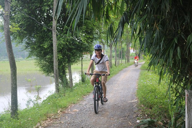 Red River island backroad, Rural Countyside Area and Train Street - Duờng Tàu (Train Street): coffee, a walk, and timing luck