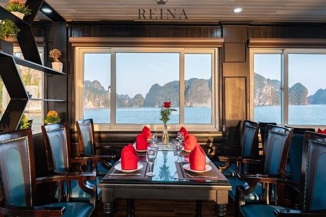 REINA - Ha Long Luxury Day Cruise - Fast Hanoi pickup and freeway ride: where the time savings matter