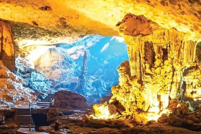 REINA - Ha Long Luxury Day Cruise - The Ha Long Bay cruise: long enough for views and lunch