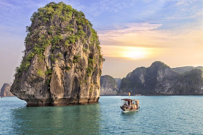 Remarkable Vietnam 14 Days - Hanoi, Sapa, Halong Bay, Ho Chi Minh - Halong Bay cruise: overnight time is the whole point