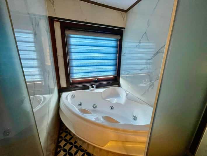 Renea Cruises - BEST Small Boat in Bai Tu Long & Halong Bay - Getting there: Halong International Port and what to do on arrival