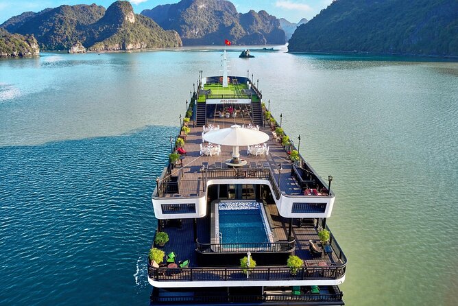 RITA CRUISE - LUXURY 5 STAR CRUISE in HALONG BAY from HANOI - Hanoi to Halong: the transfer that sets the tone
