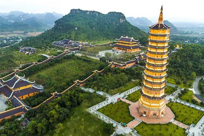 Round-Trip Hanoi to Ninh Binh Private Vehicle Charter - The ride setup: your driver, the car, and what flexibility looks like