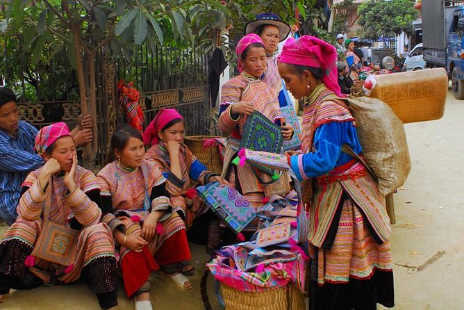 Sa Pa 2-Day Moderate Trek and Homestay Limousine Tour from Hanoi - Day 2 morning: homestay breakfast and a light pack