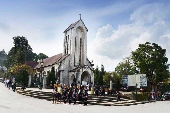 Sa Pa 2-Day Moderate Trek and Homestay Limousine Tour from Hanoi - Pacing, fitness, and what to expect from a moderate hike