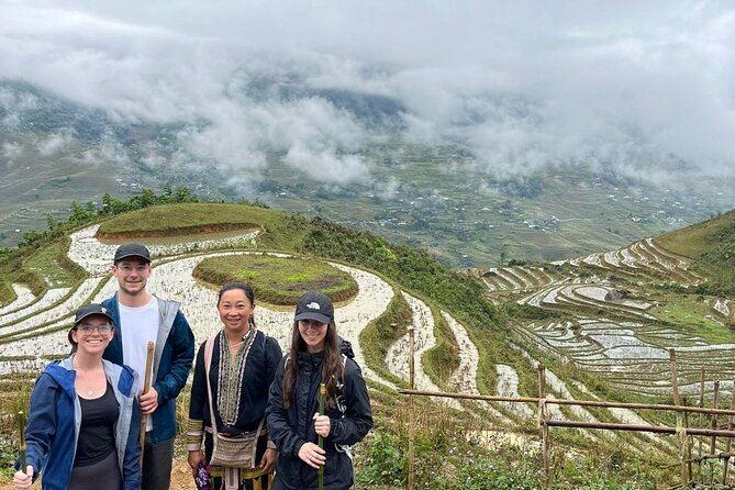 Sapa 1 day trek with local guide to the village by Comlam - Stop in Ta Van: lunch, reset time, and real village wandering