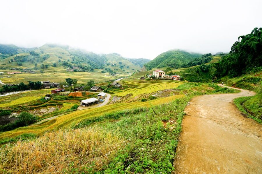 Sapa: 3-Day, 3-Night Trek and Hotel with Overnight Train - The vibe: villages, not just viewpoints